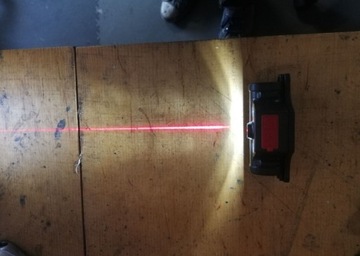 Laser liniowy do wywazarki z podświetleniem 