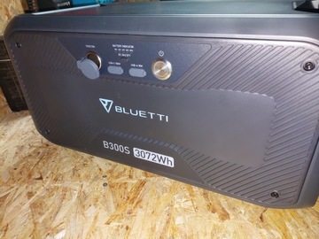 Bluetti b300s 3070Wh moduł rozszerzajacy