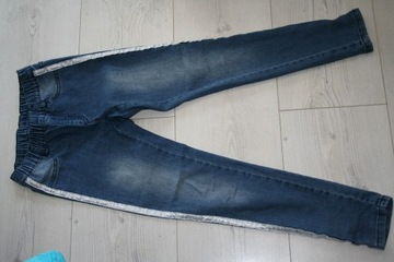 Spodnie z lampasem silver 146 bdb stan jeansowe
