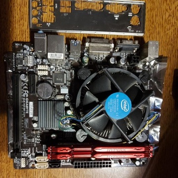 Płyta główna Gigabyte GA-H81M-S2V i5-4570 8GB W10P