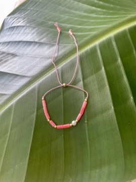 Bransoletka minimalizm, koral łososiowy + perła