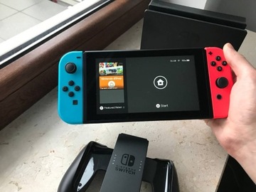 Nintendo Switch wielokolorowa - 32 Gb