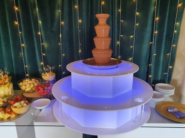 Podświetlany podest do fontanny czekolady