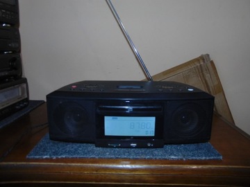 Radio Muvid MC-CD 906 USB,CD,SD,FM,AM.