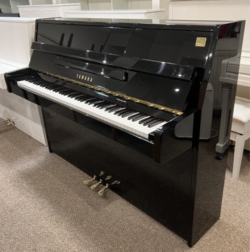 Pianino Yamaha C110A czarny połysk jak nowe !!!