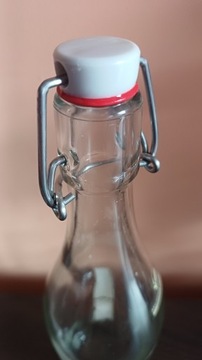 Szklana butelka z korkiem ceramicznym poj. 1,0l