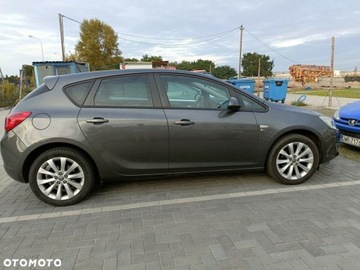 Opel Astra J 2012