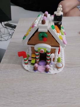 LEGO domek z piernika 