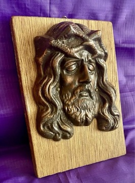 Z miedzi płaskorzeźba Chrystusa na drewnie