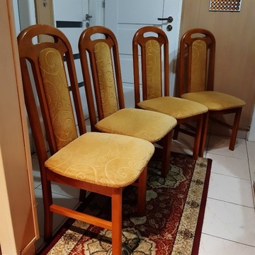 krzesła tapicerowane z litego drewna