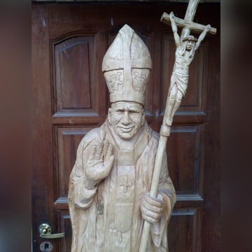 Duża drewniana rzeźba - Jan Paweł II