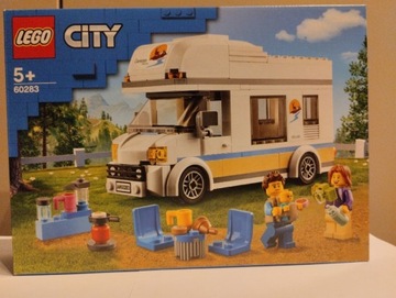 LEGO City 60283 Wakacyjny Kamper