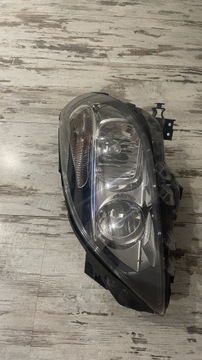 Lampa prawa Mercedes w246