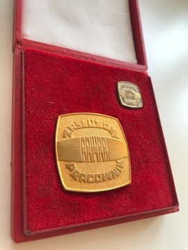 Medal zasłużony pracownik RAWAR