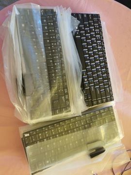 PAKIET 37 sztuk nowych klawiatur do laptopów - BEZ CENY MINIMALNEJ