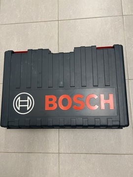 Nieużywany młot udarowo-obrotowy firmy Bosch.