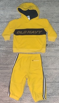 Komplet Old Navy 6-12 m-c dresy bluza polar