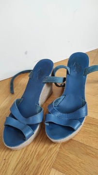 Niebieskie skórzane sandały na koturnie US Polo r. 37