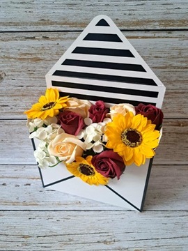 Flowerbox mydlany róże kwiaty w kopercie mydło 