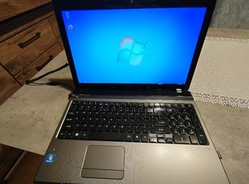 Laptop Acer Aspire 5560