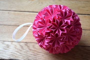 Bombka origami w kolorze różowym