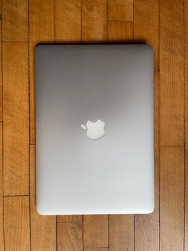 MacBook Air sprawny i zadbany :)