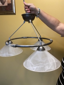 Srebrna lampa z 3 źródłami światła 