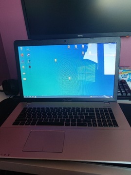 Laptop Asus 17.3 cala