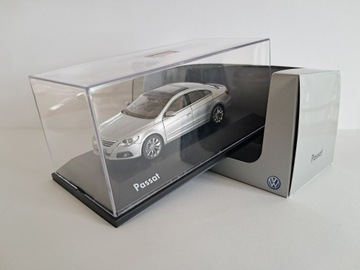 Volkswagen Passat CC 1/43 Schuco