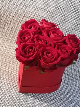 Flower Box Welurowe Róże Walentynki Dzień Kobiet