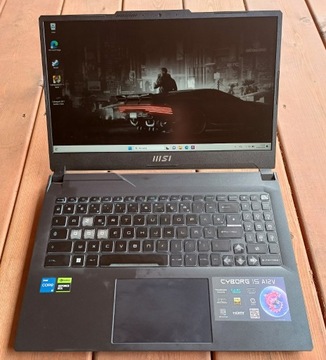 Laptop MSI Cyborg 15 A12V RTX 4060 + Cyberpunk2077