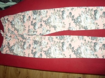 Spodnie dresowe w kwiaty damskie M/L