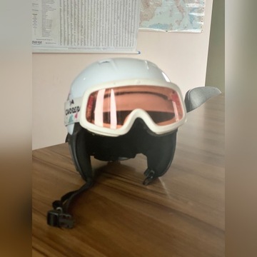 Kask narciarski i Google Carrera