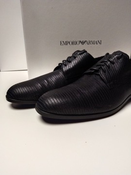 Eleganckie buty Emporio Armani. Skóra naturalna.