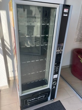 AUTOMAT VENDINGOWY,  automat sprzedający przekąski