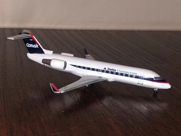 DELTA CANADAIR CRJ-100 GEMINI JETS 1:400