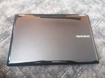 SAMSUNG NP-RC530 i3/4Gb GeForce GT540M/2gb Sprawny