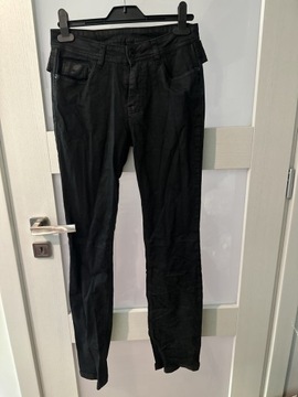 (103) Spodnie woskowane 40 czarne