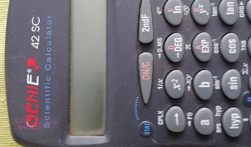 Kalkulator GENIE 42SC
