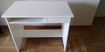 Biurko dla dziecka z IKEI.  