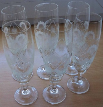 Komplet 6  kieliszków do szampana szlifowane szkło