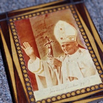Jan Paweł II Fotografia w ozdobnej ramce 24x19 cm