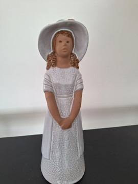 Figurka ceramiczna Dama w kapeluszu 