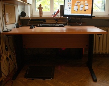 Używane biurko 140x80 cm