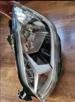 Lampa przednia Lewa VW UP