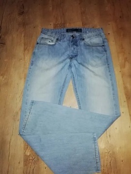 Spodnie jeans Reserved