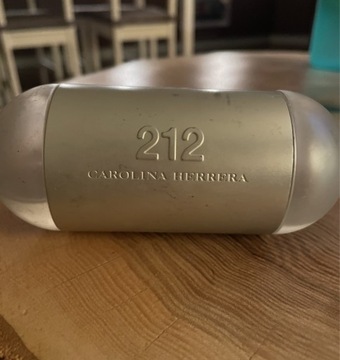 Carolina Herera 212 perfumy
