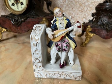 Figurka Porcelana B512