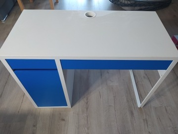 IKEA MICKE BIURKO biały, niebieski 105x50 cm