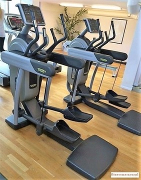 TECHNOGYM VARIO 500 LED Orbitrek klubowy